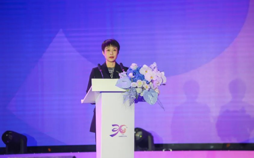 为表彰先进